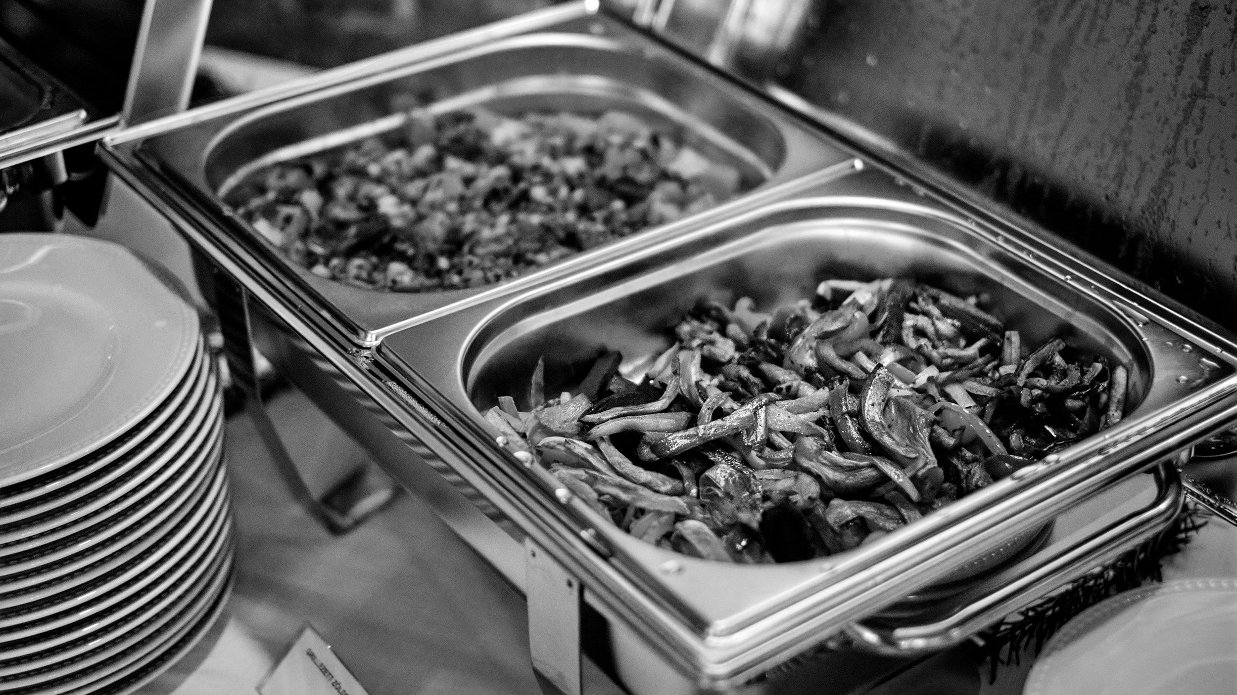 Catering_Food_03_Chaving_2560x1440_BW.jpg