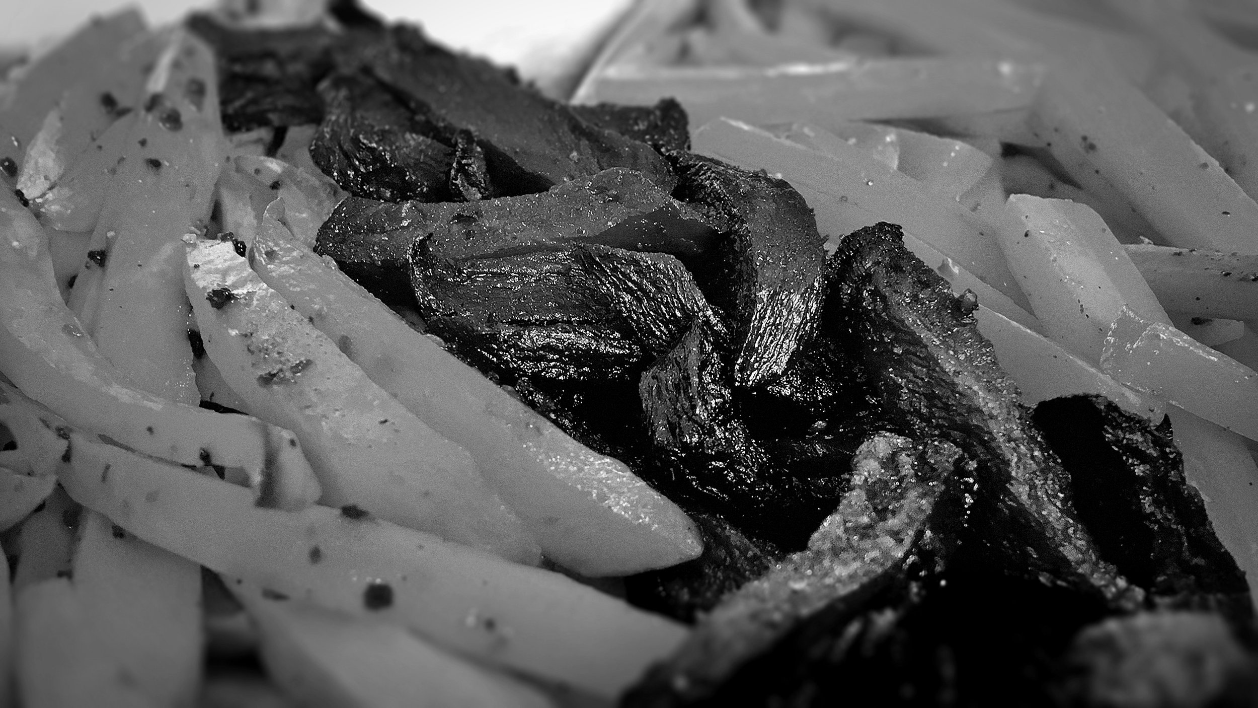 Catering_Food_08_Sűlt_Édseburgonya_Cékla_2560x1440_BW.jpg
