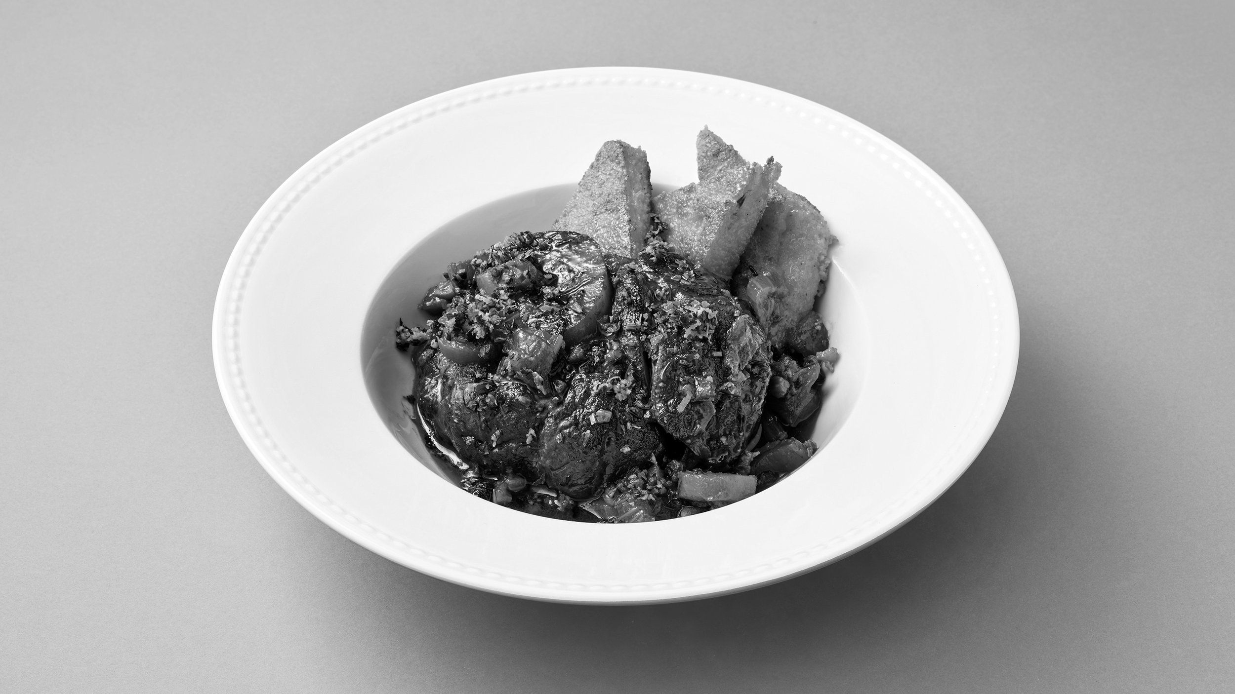 Catering_Food_21_Főétel_Oso_Buco_Olasz_Borju_2560X1440_BW.jpg
